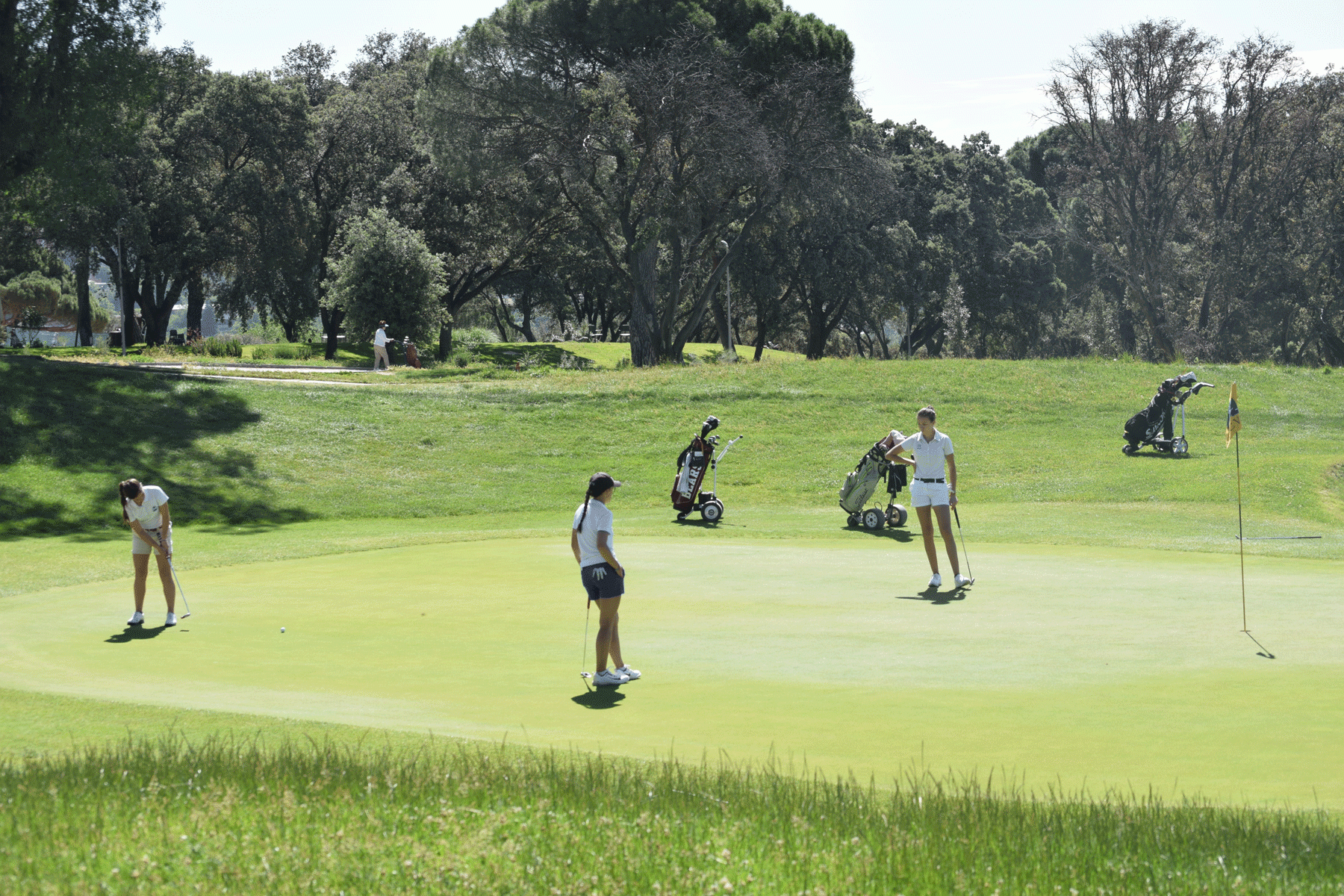 Jugadoras de golf, en el Club de Campo Villa de Madrid.