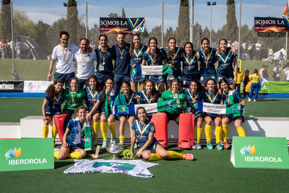 El equipo femenino del Club, campeón de la Copa de la Reina de la temporada 208-2019.