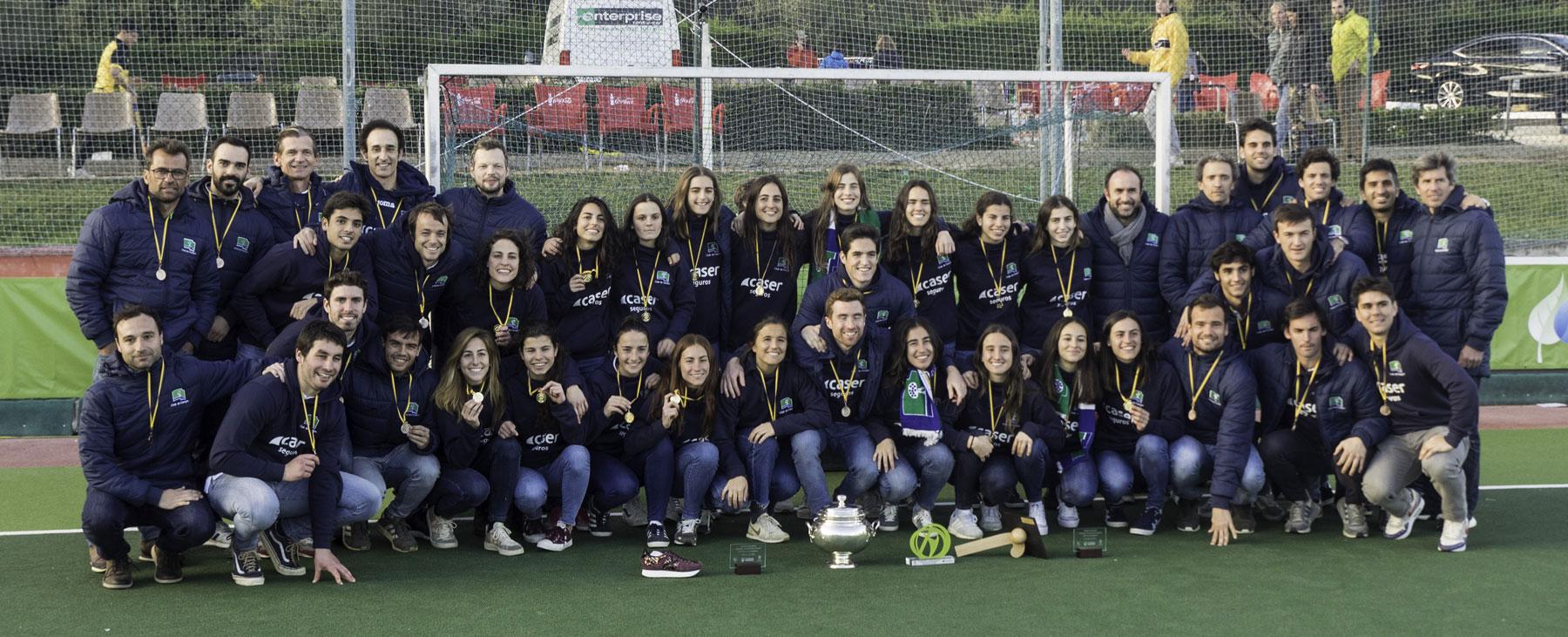 Los equipos masculino y femenino del Club, en la Copa 2019-2020. Foto: Ignacio Monsalve