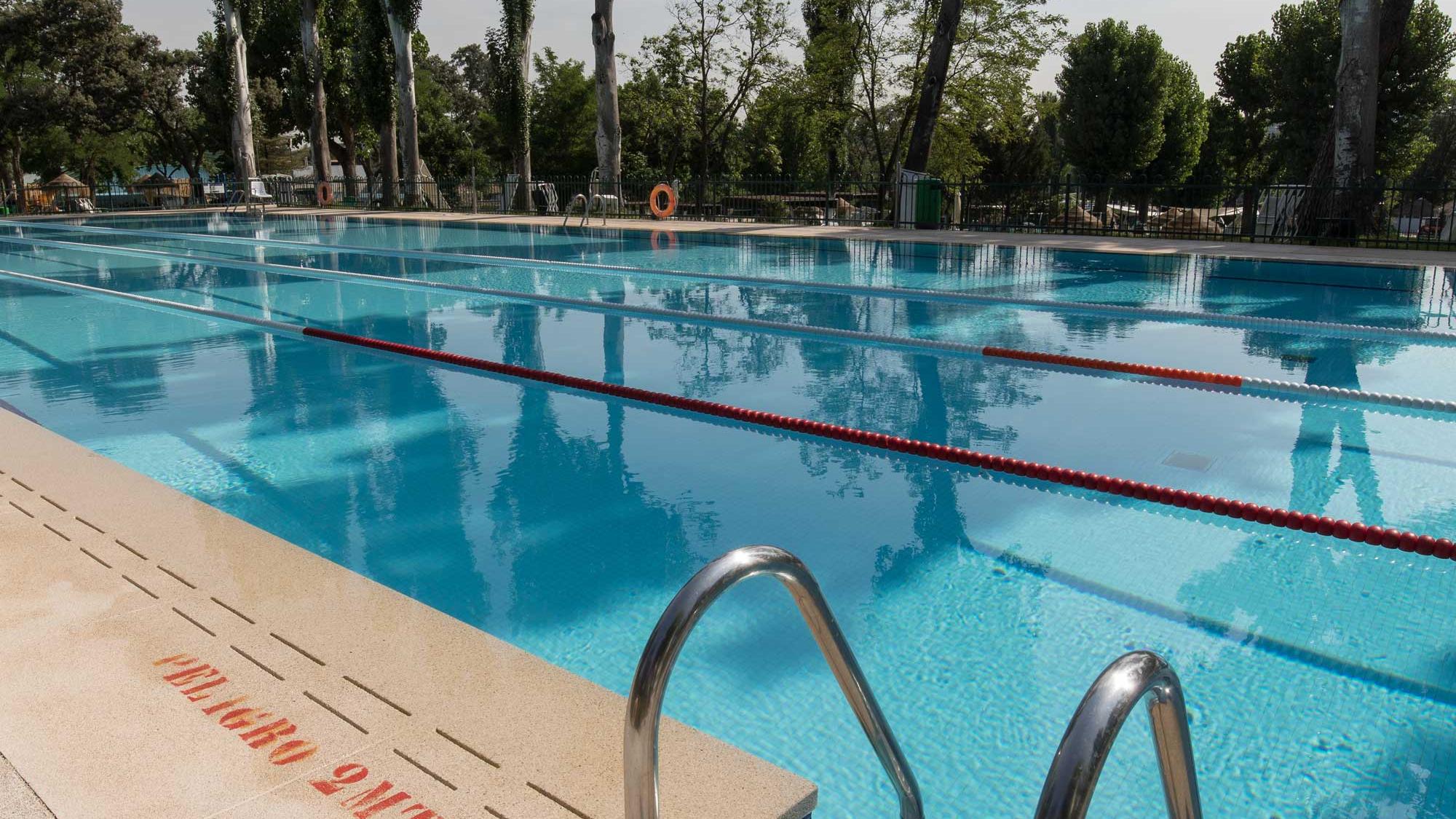 Piscina de aprendizaje del Club de Campo Villa de Madrid. Foto: Miguel Ángel Ros / CCVM