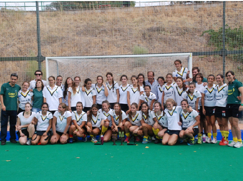 Quinto Trofeo como campeonas de La Comunidad de Madrid, además de lograr los trofeos a la Mejor Jugadora del Torneo MARIA LOPEZ y la Mejor Portera Mª ANGELEZ RUIZ.