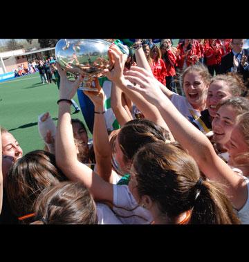 CAMPEONAS DE LA COPA SM LA REINA