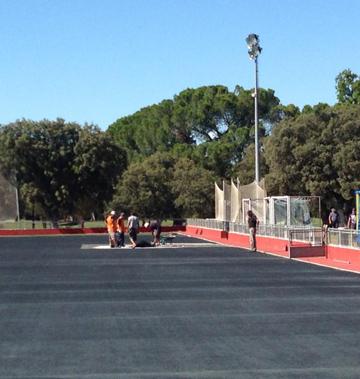 Cambio del césped artifical del campo de hockey 2