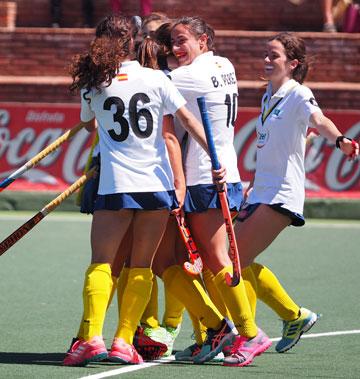 Las jugadoras del Club celebran un gol en semifinales de la Final Four de la Liga