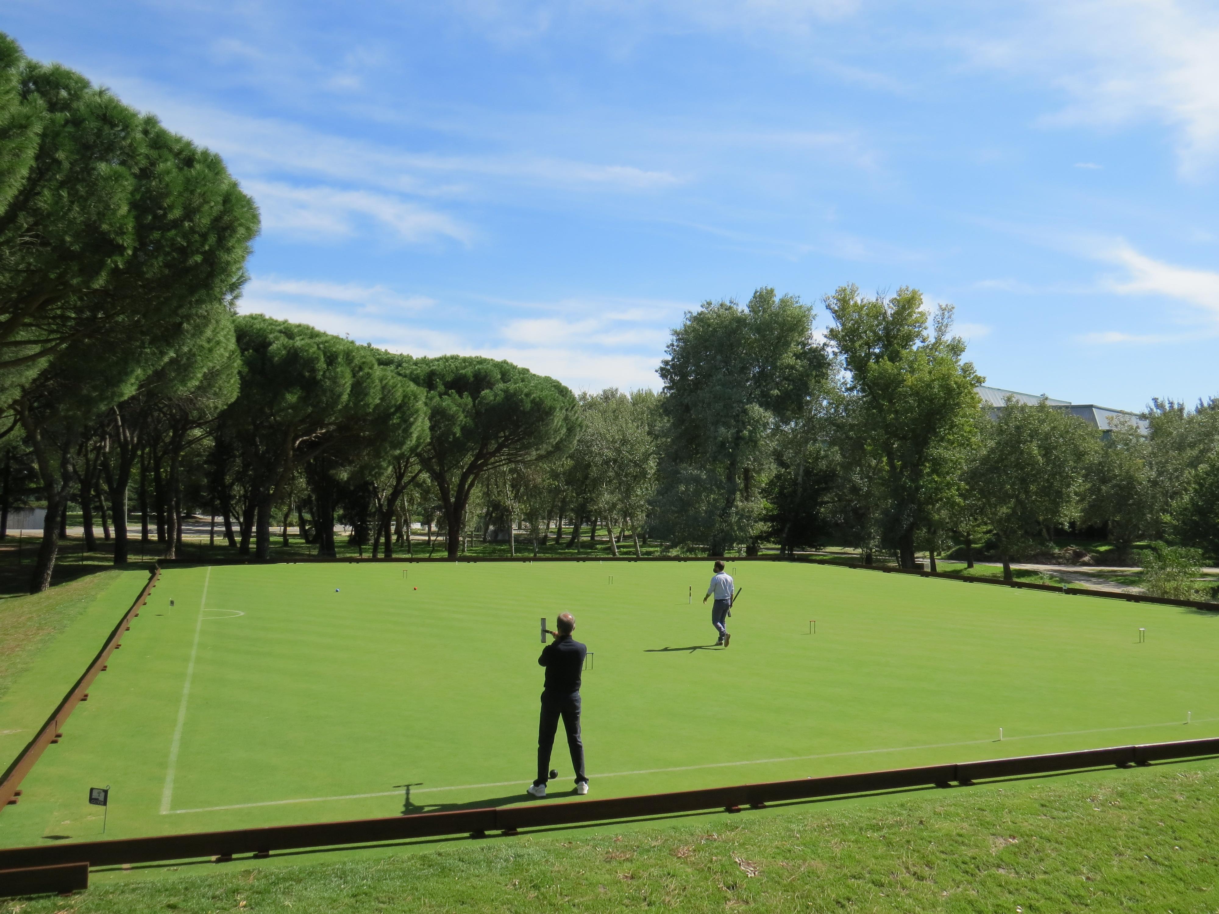 Jugadores de croquet, en el Campo 1 del Club.