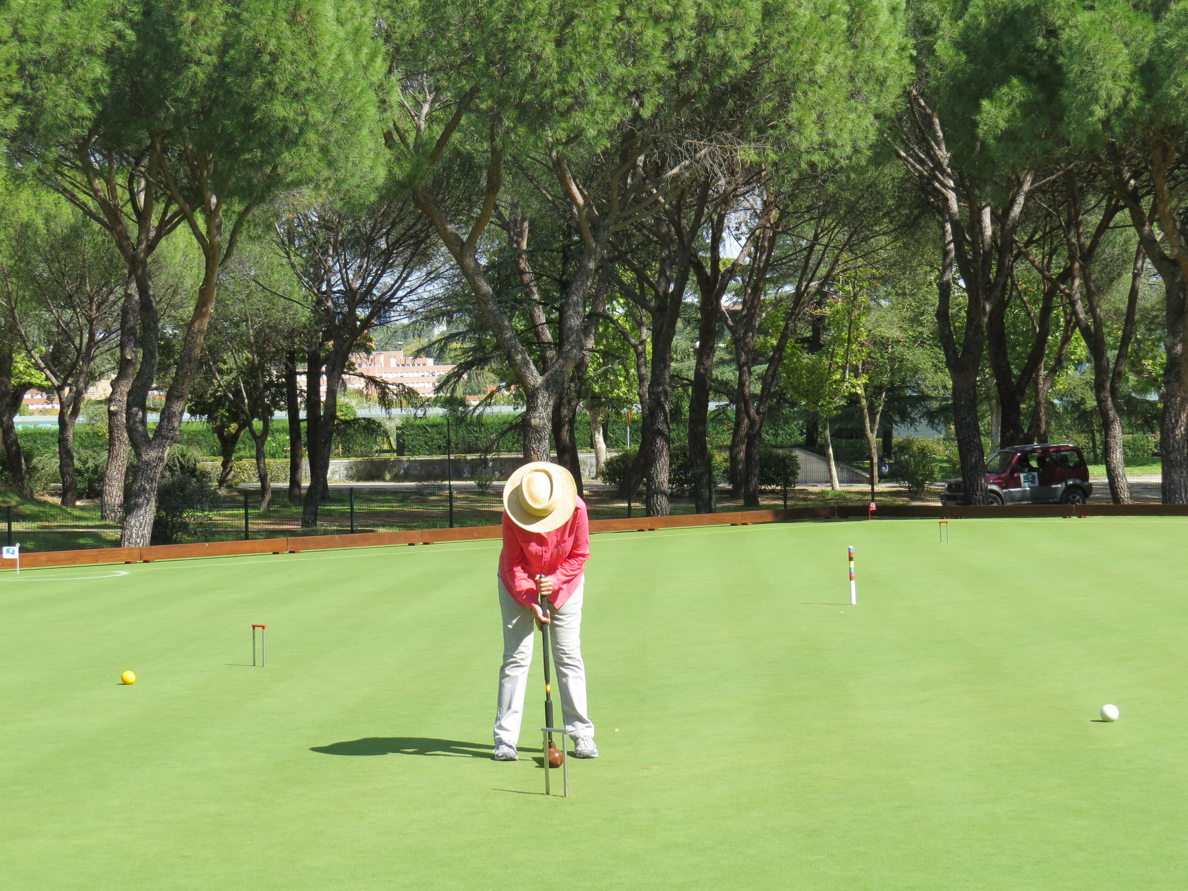 Jugadora de croquet en el Campo 1 del Club.