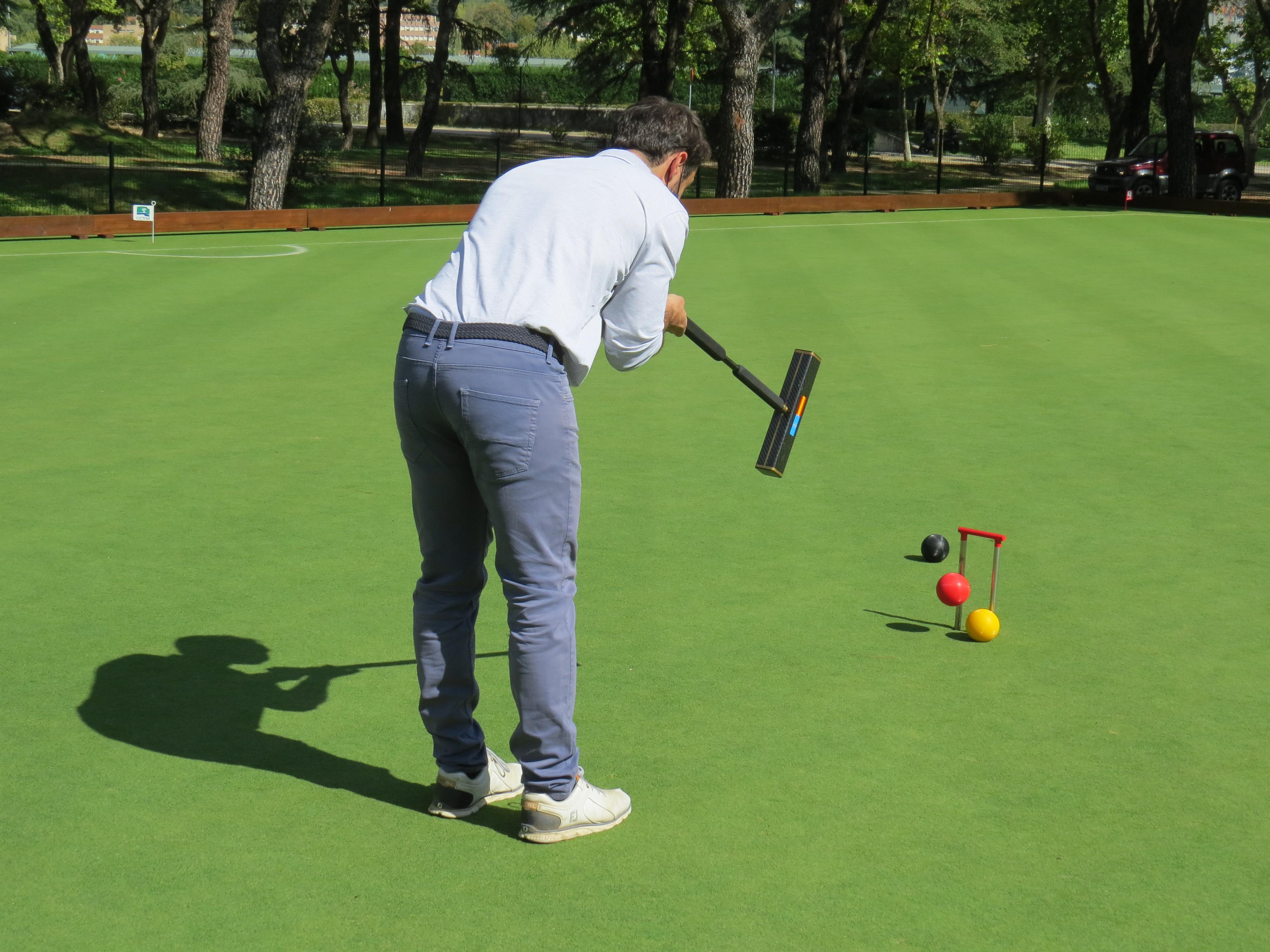 Jugador de croquet en el Campo 1 del Club.