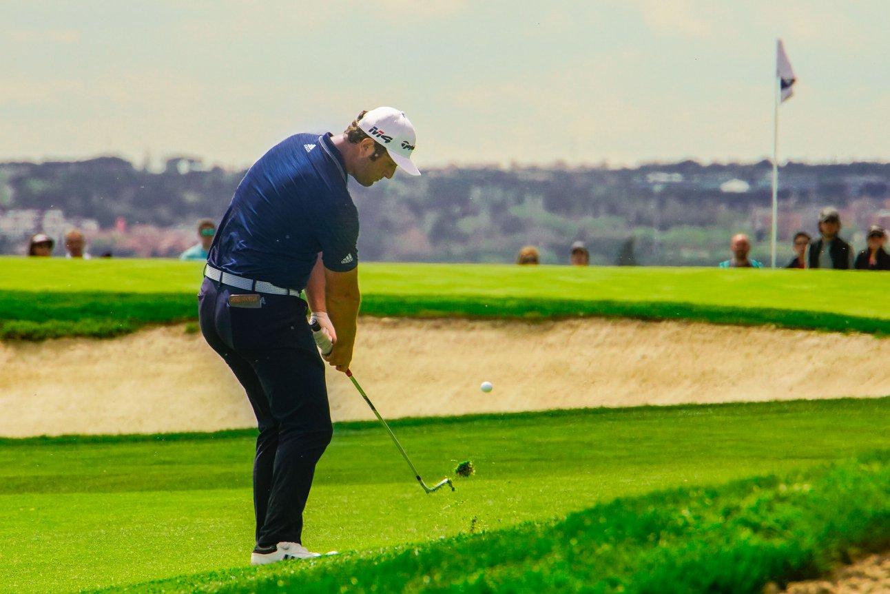 Jon Rahm golpea una bola durante el Open de España 2018. Foto: RFEG