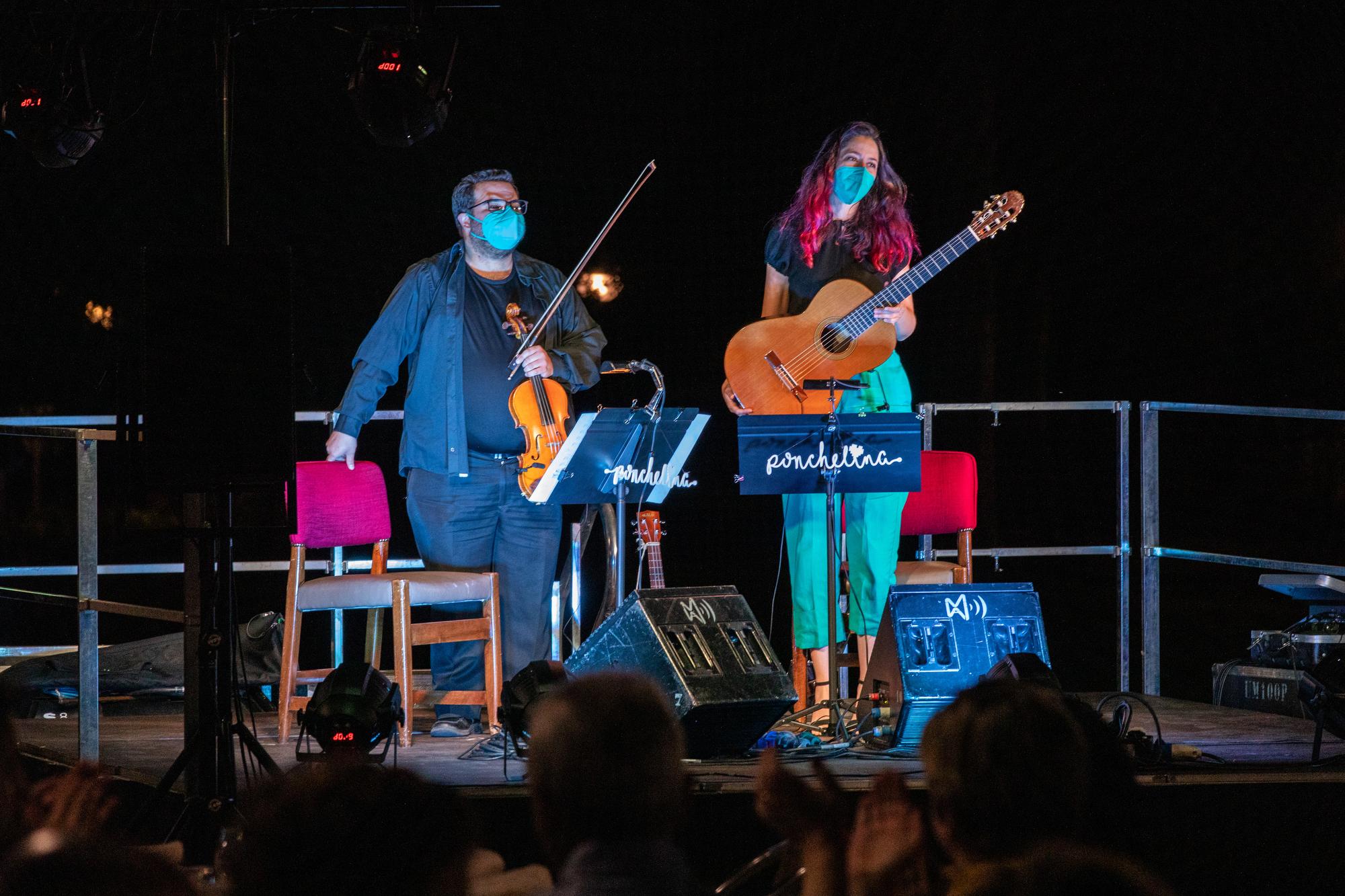 Dúo de violín y guitarra poncellina. Foto: Miguel Ros / CCVM