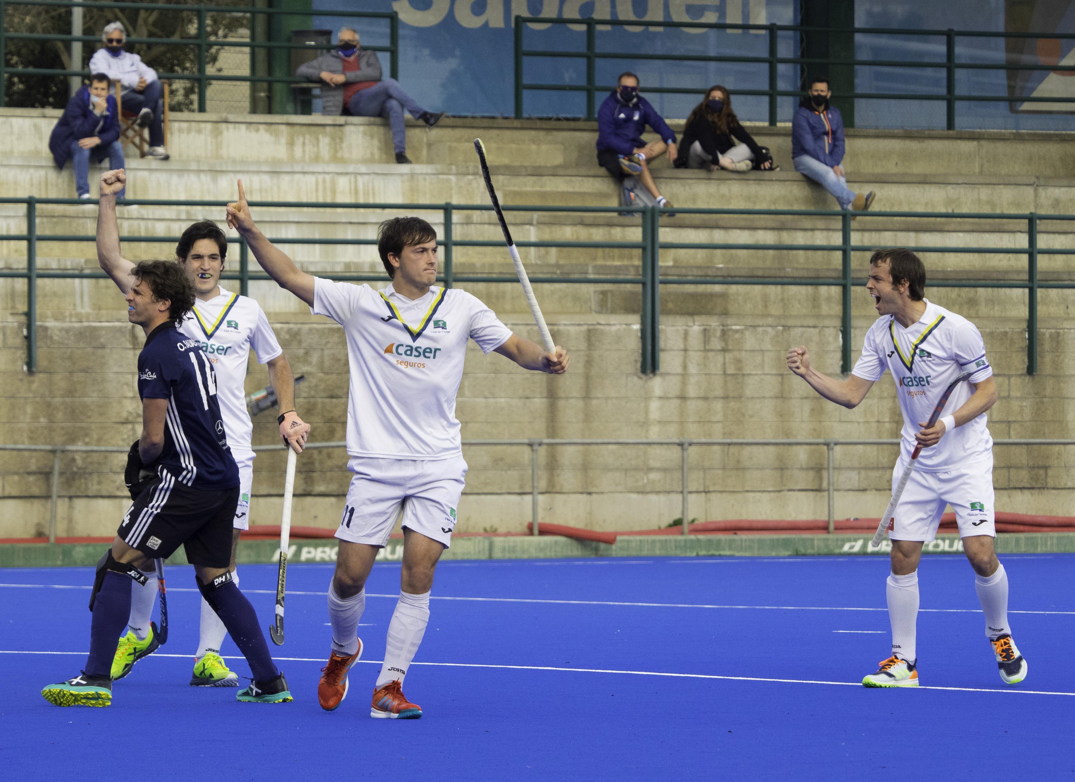 José Basterra celebra uno de los tres goles marcados al Junior FC. Foto: Ignacio Monsalve