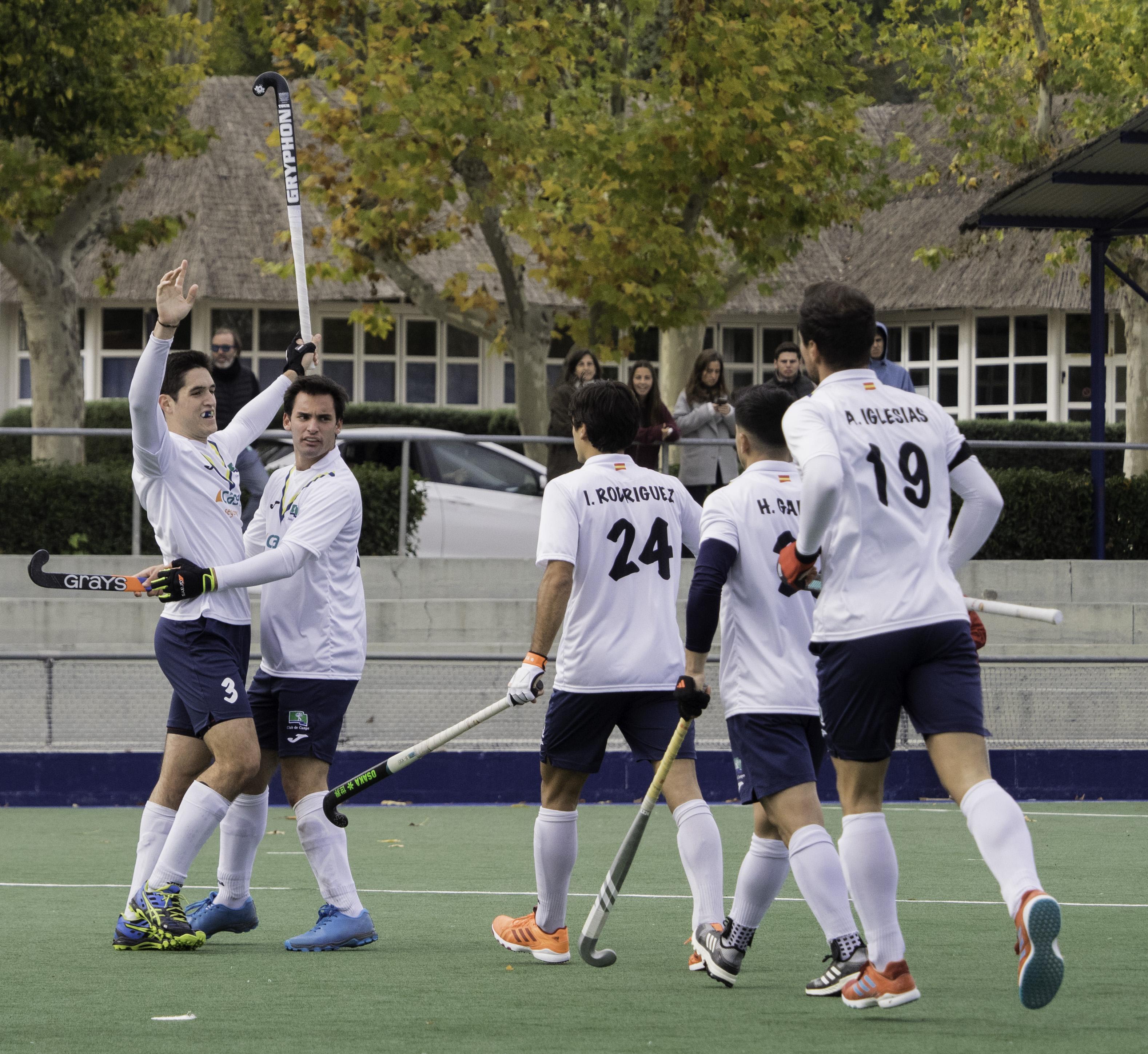 Los jugadores del Club celebran un gol. Foto: Ignacio Monsalve.