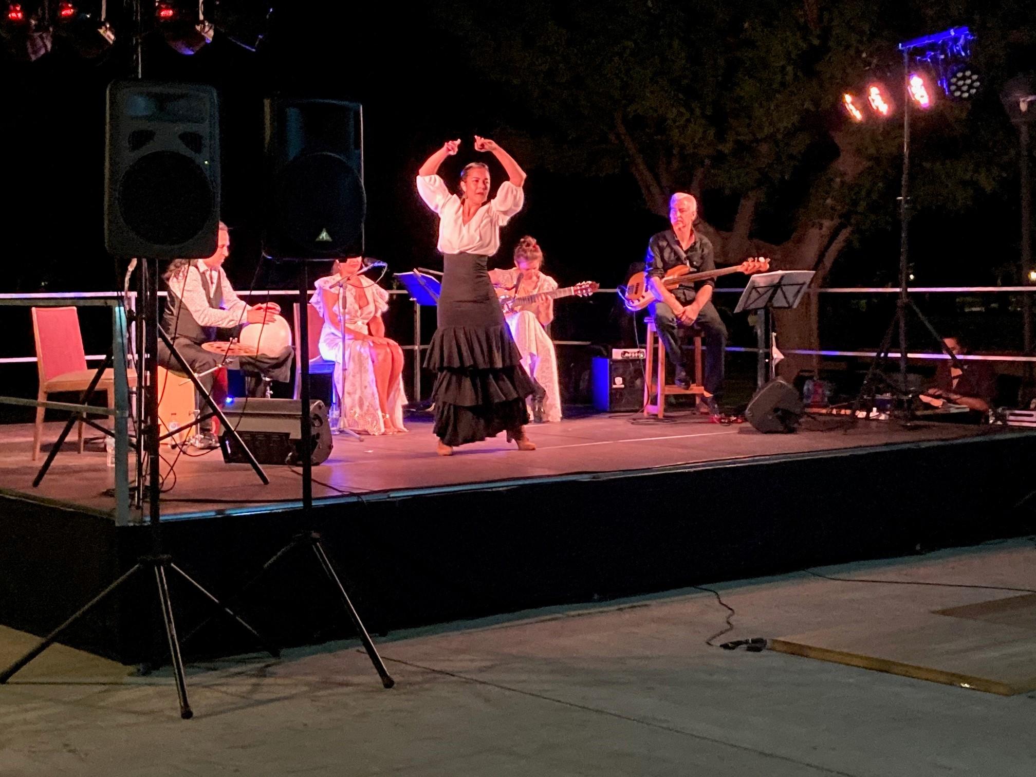 Baile flamenco durante la actuación de La Ranchulería.