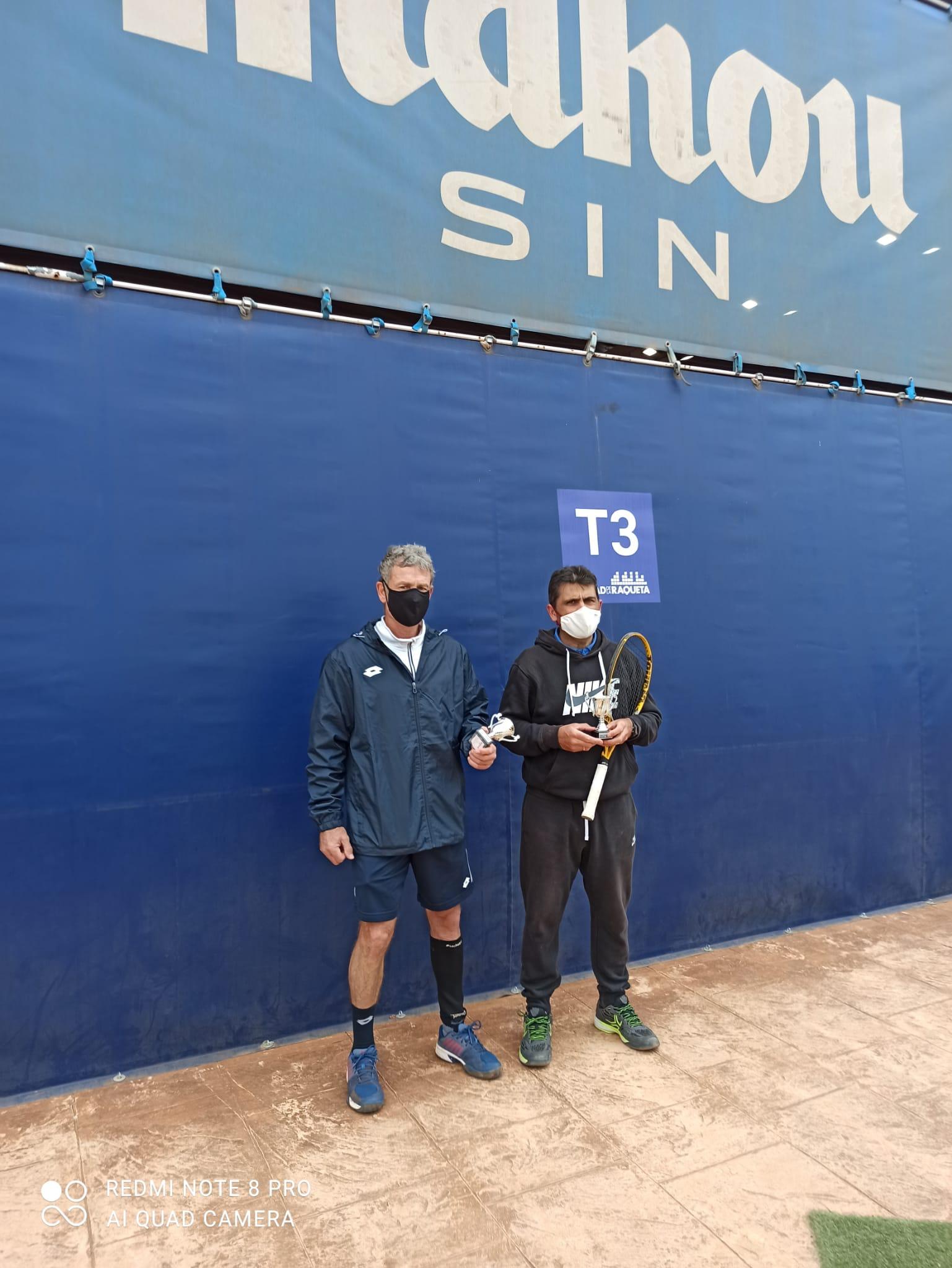 Ramón Costa, campeón +50 en el ITF Sénior de la Ciudad de la Raqueta.