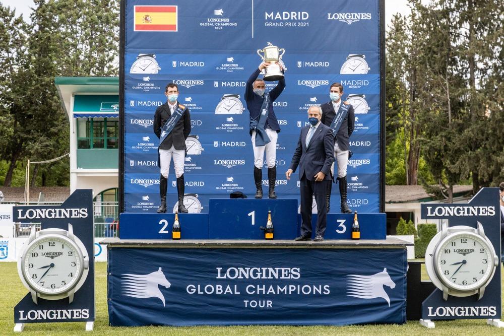 Entrega de premios del LGCT Gran Premio Madrid realizada por el gerente del Club, Juan Carlos Vera Pró. Foto: Roberto Curzva / CCVM