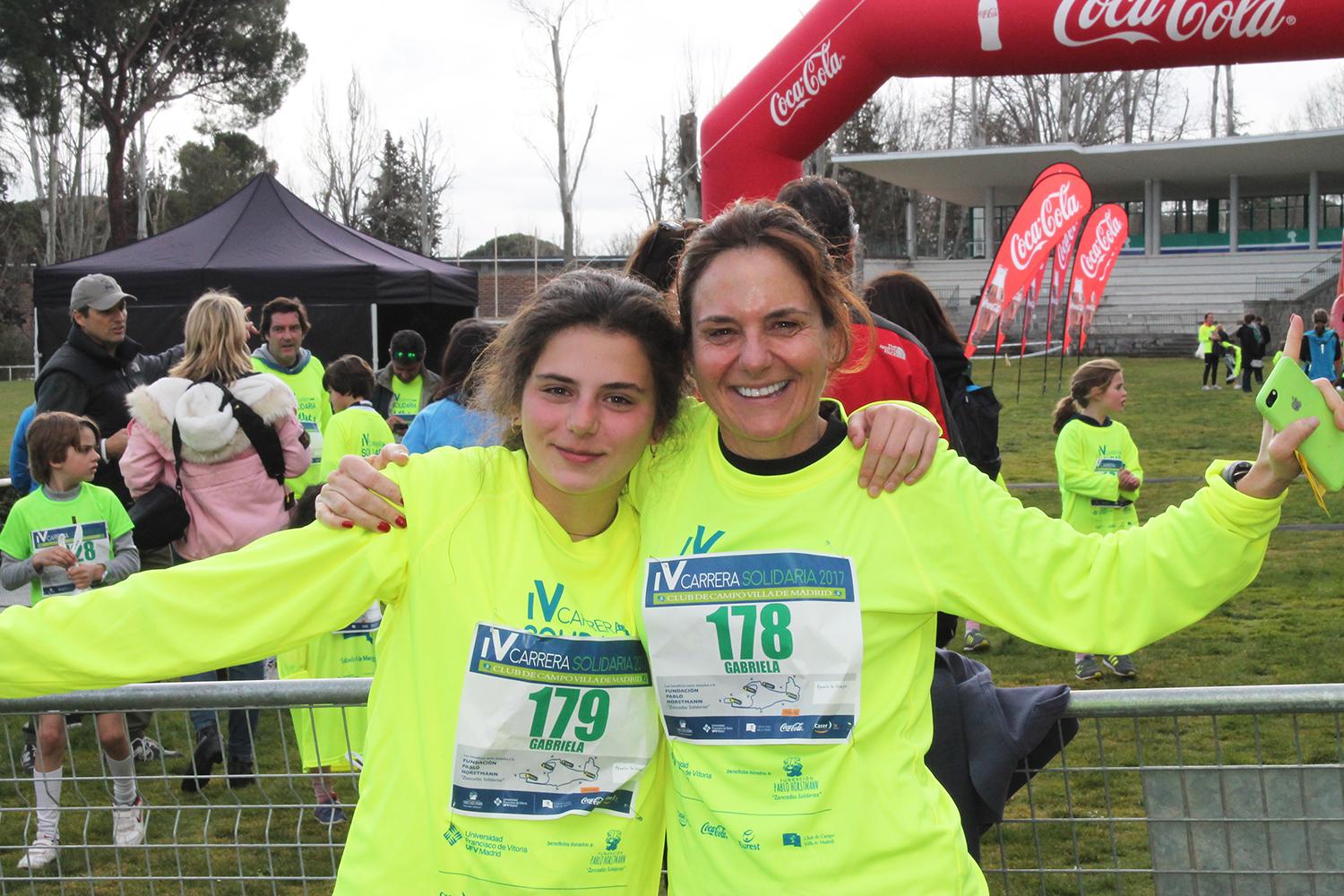 Hija y madre en la Carrera Solidaria 2017