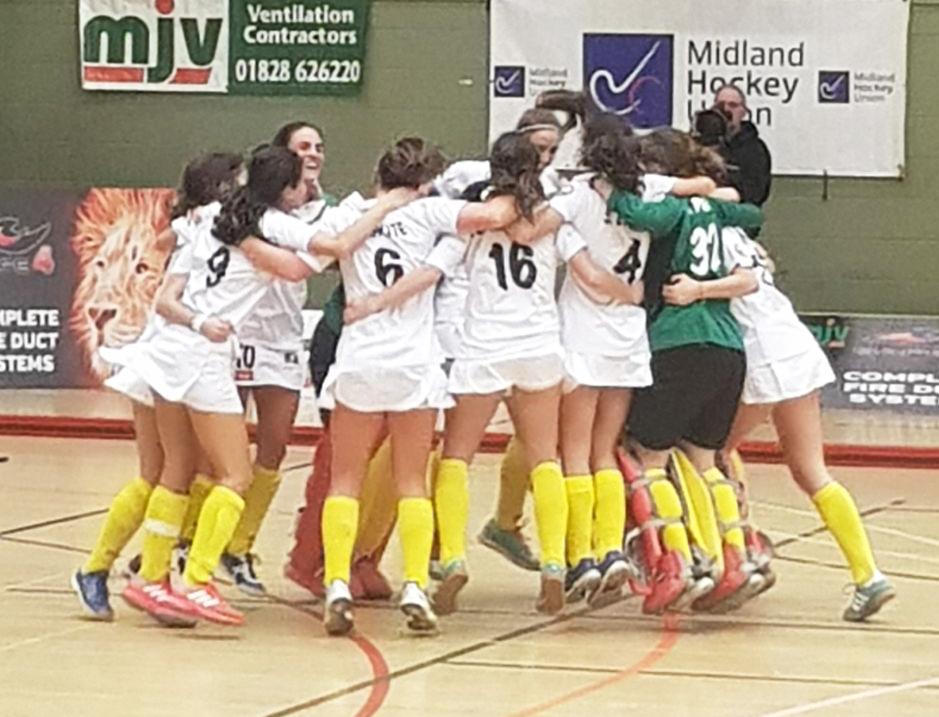 Las jugadoras del Club de Campo celebran el pase a la final de la Copa de Europa. Foto: Ignacio Monsalve