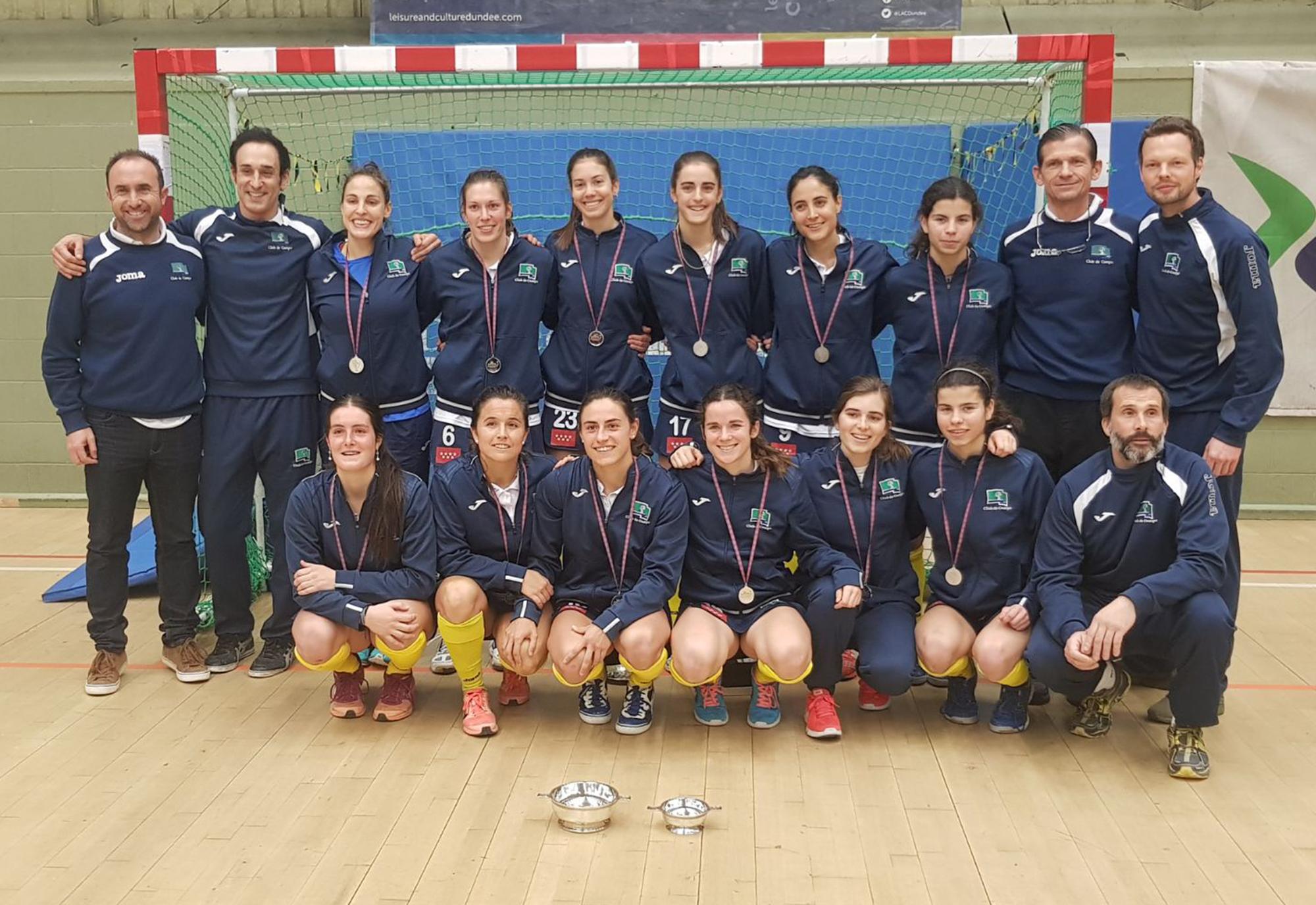 Plantilla y cuerpo técnico del Club de Campo subcampeón de Europa. Foto: Ignacio Monsalve