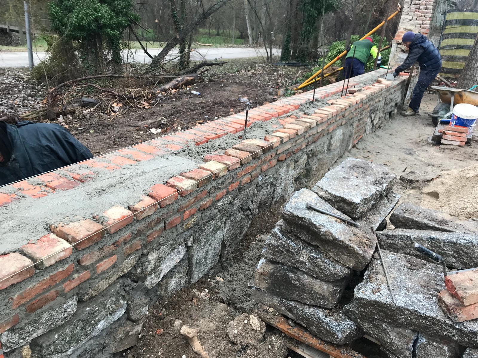 Reconstrucción de la tapia perimetral de Sabatini del Club de Campo