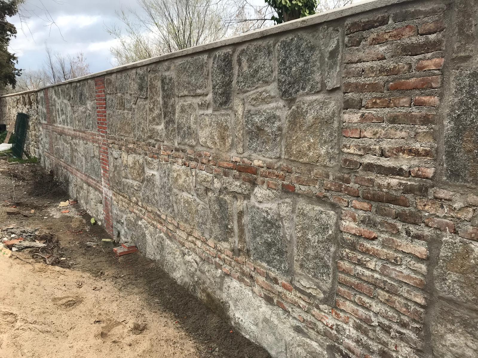 Reconstrucción de la tapia perimetral de Sabatini del Club de Campo