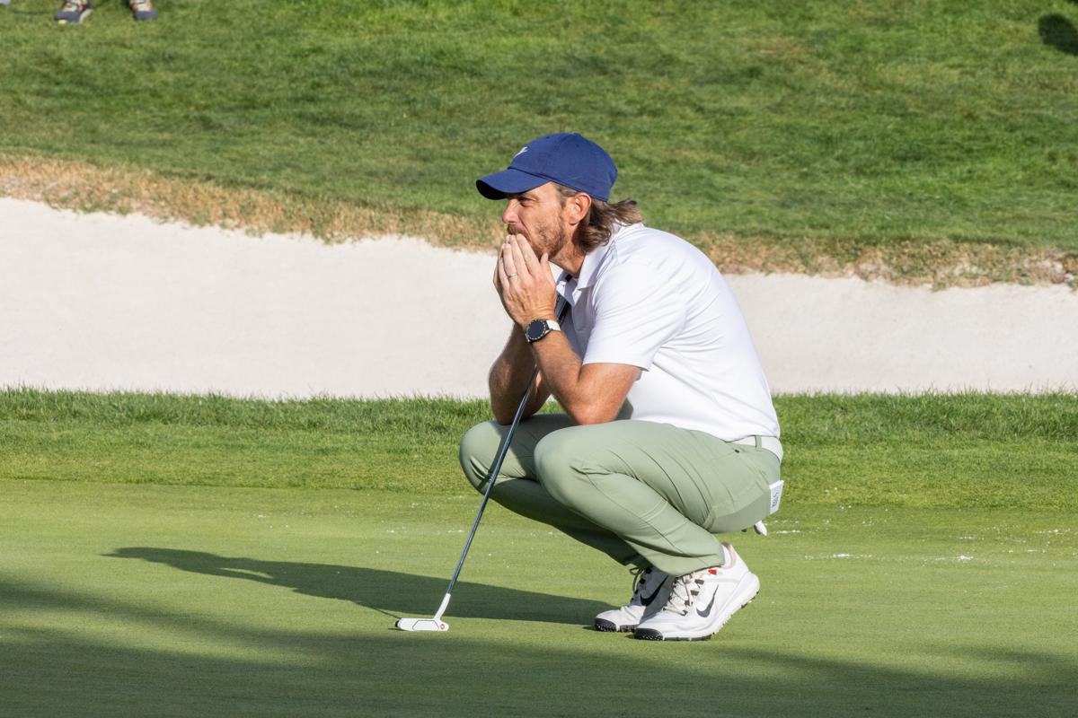 Tommy Fleetwood piensa una jugada.