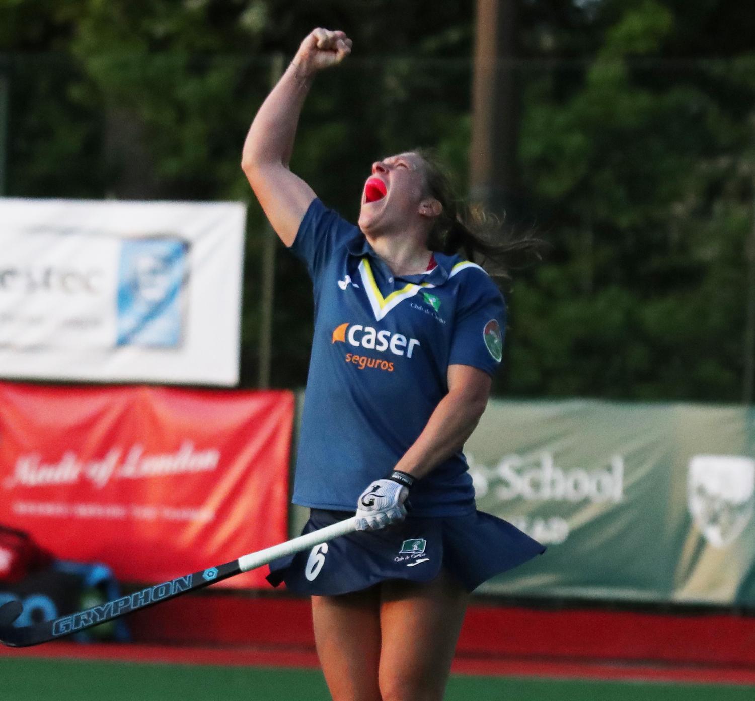 Rebecca Grote celebra el segundo gol. Foto: Stefan Deems