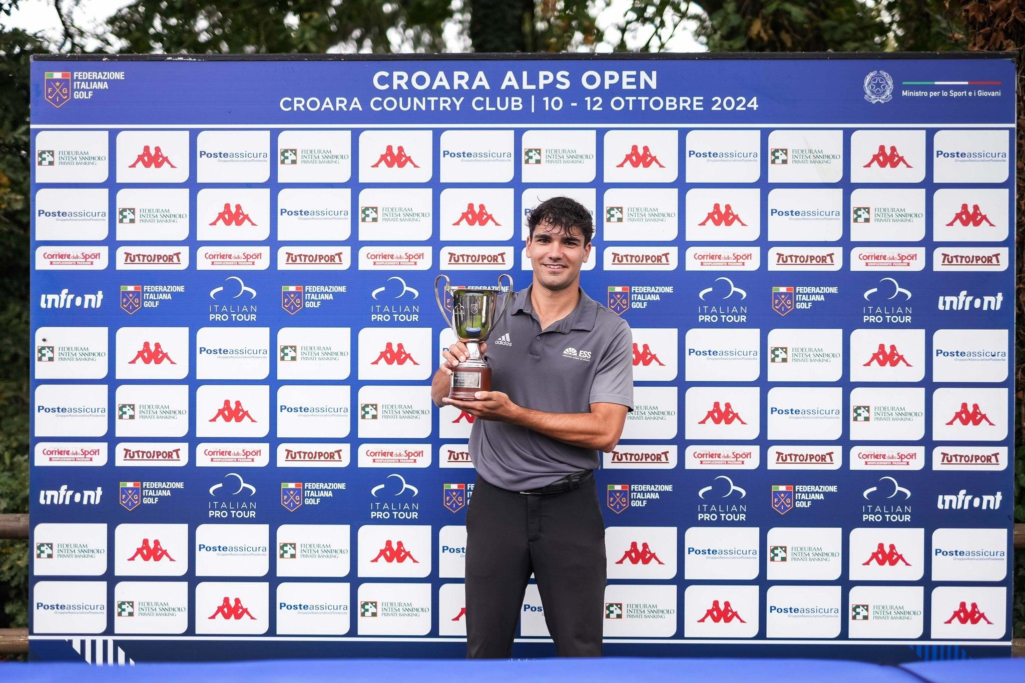 Alejandro Aguilera, campeón en Italia en el Croara Apls Open. Foto: Alps Tour Golf.