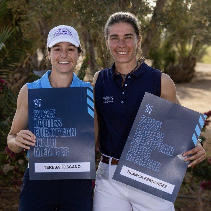 Blanca Fernández García-Poggio (dcha.), con Teresa Toscano, las dos golfistas españolas que han conseguido la tarjeta. Foto: LET