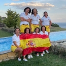 María de Orueta (de pie, en el centro) y el resto del equipo español. Foto: Rfegolf
