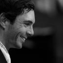 Eduardo Álvarez Aznar sonríe en el podio